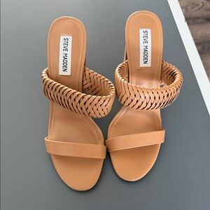 Steve Madden Woven Tan block heel Sandal
